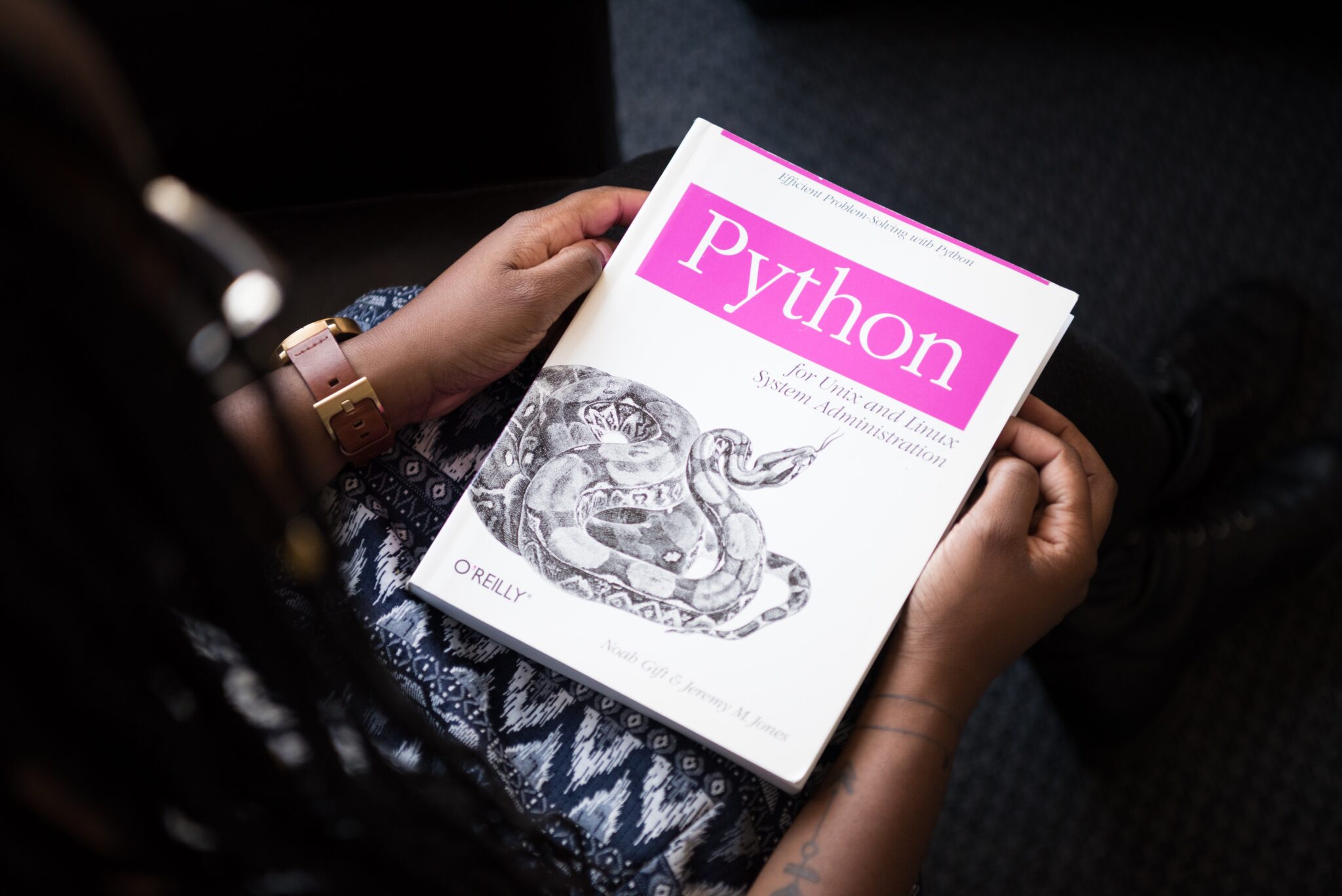 Pythonエンジニアの年収や仕事内容をIT経験者向けに徹底解説